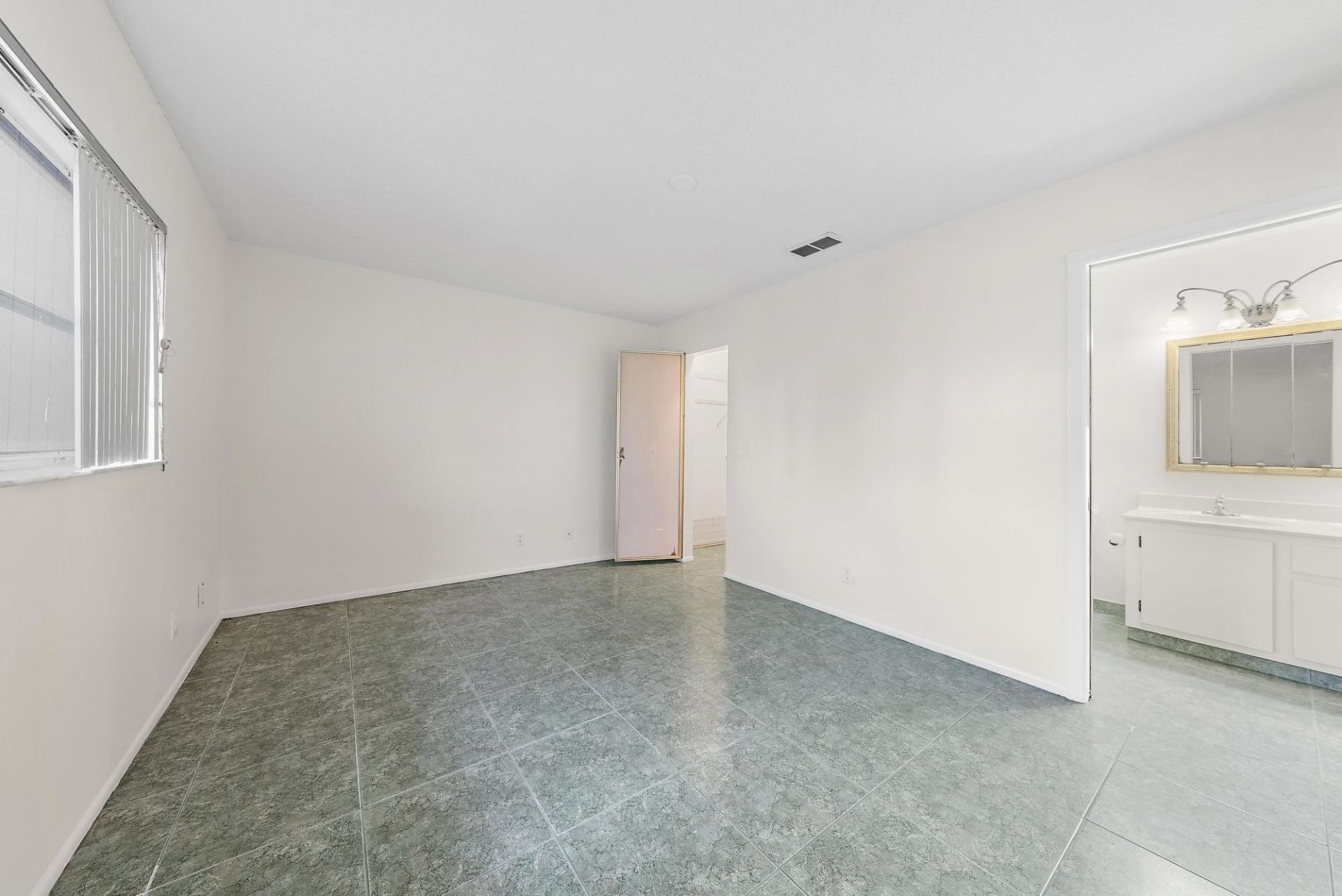 2638 Gately Drive E, Unit 45, West Palm Beach, FL 33415 Photo