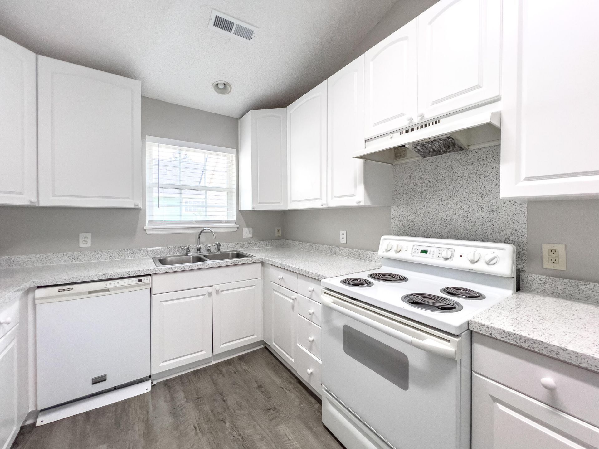 307 Sunburst Way Photo 6