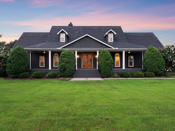 2245 Oakleaf Dr, Franklin, TN 37064