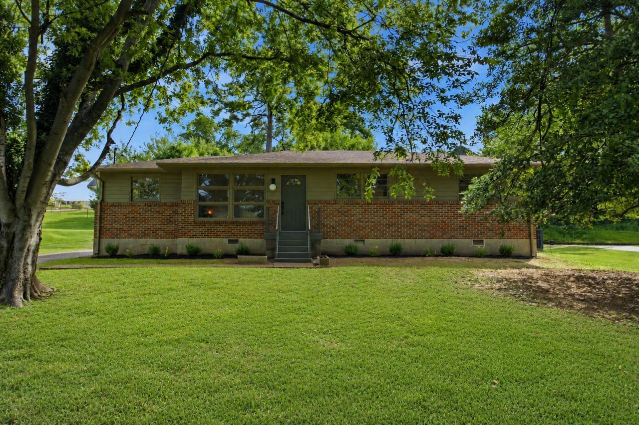 715 Newhall Dr, Nashville, TN 37206 Main Photo