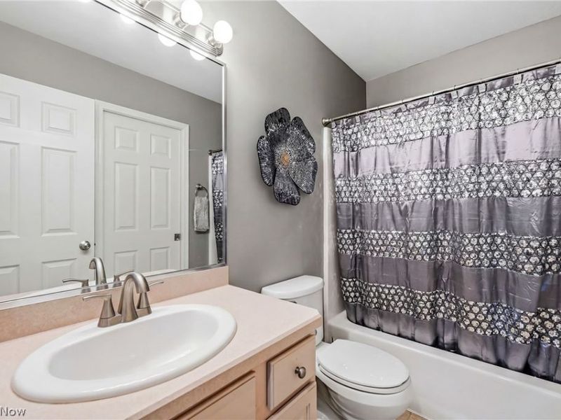 603 S Raccoon Road, Unit 43, Austintown, OH 44515 Photo 20