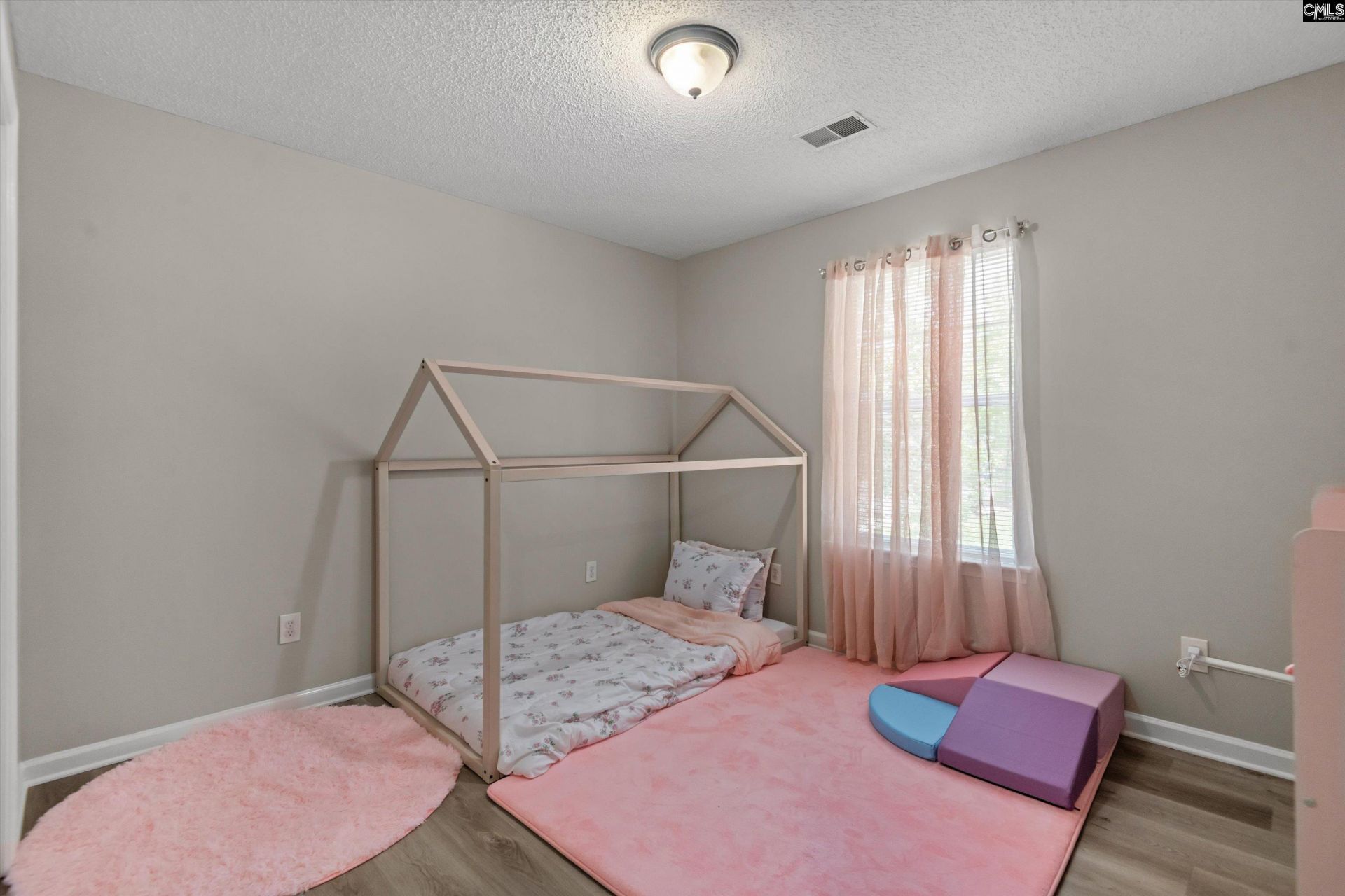 11 Red Cedar Drive  Photo 24