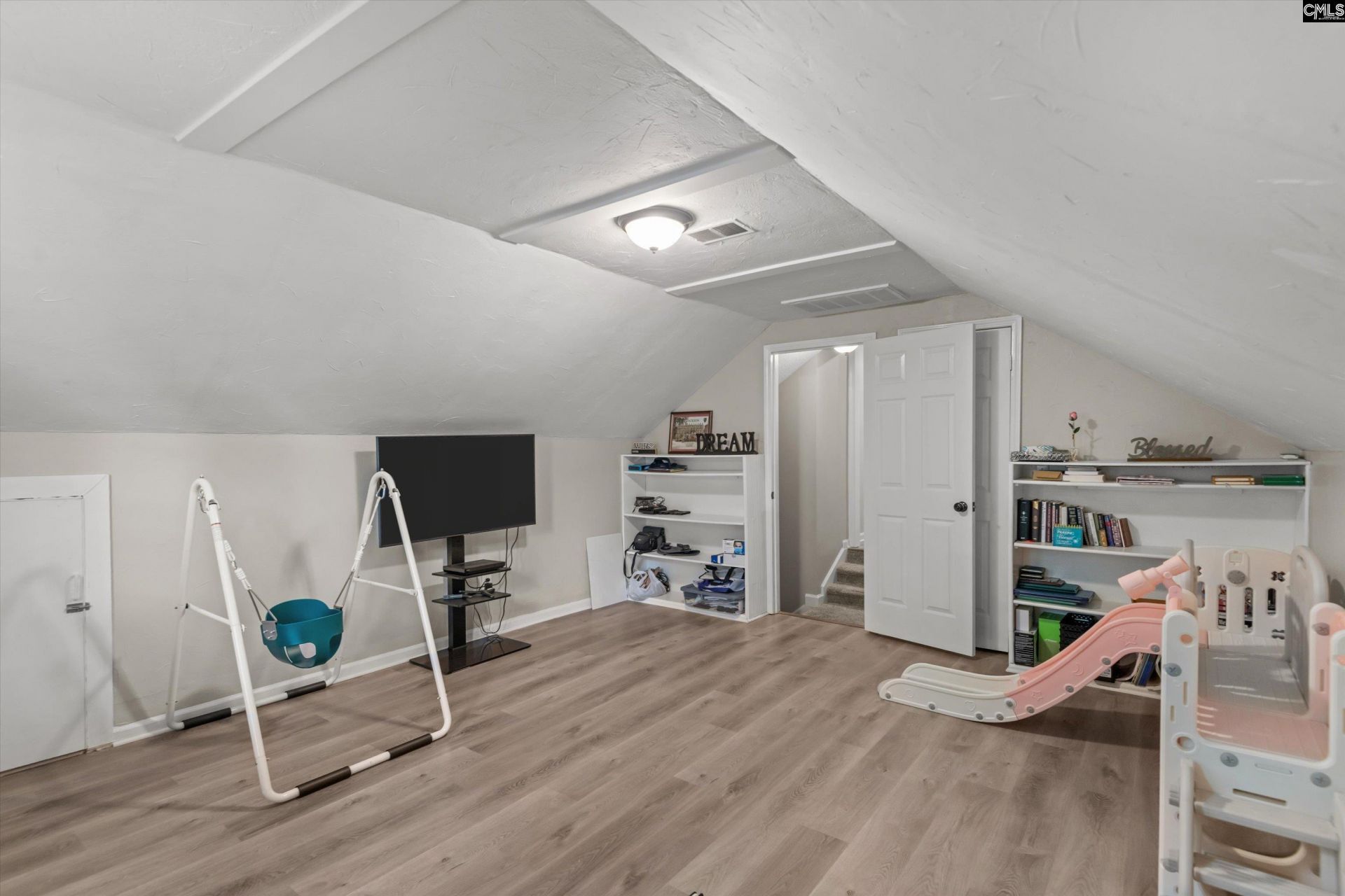 11 Red Cedar Drive  Photo 30