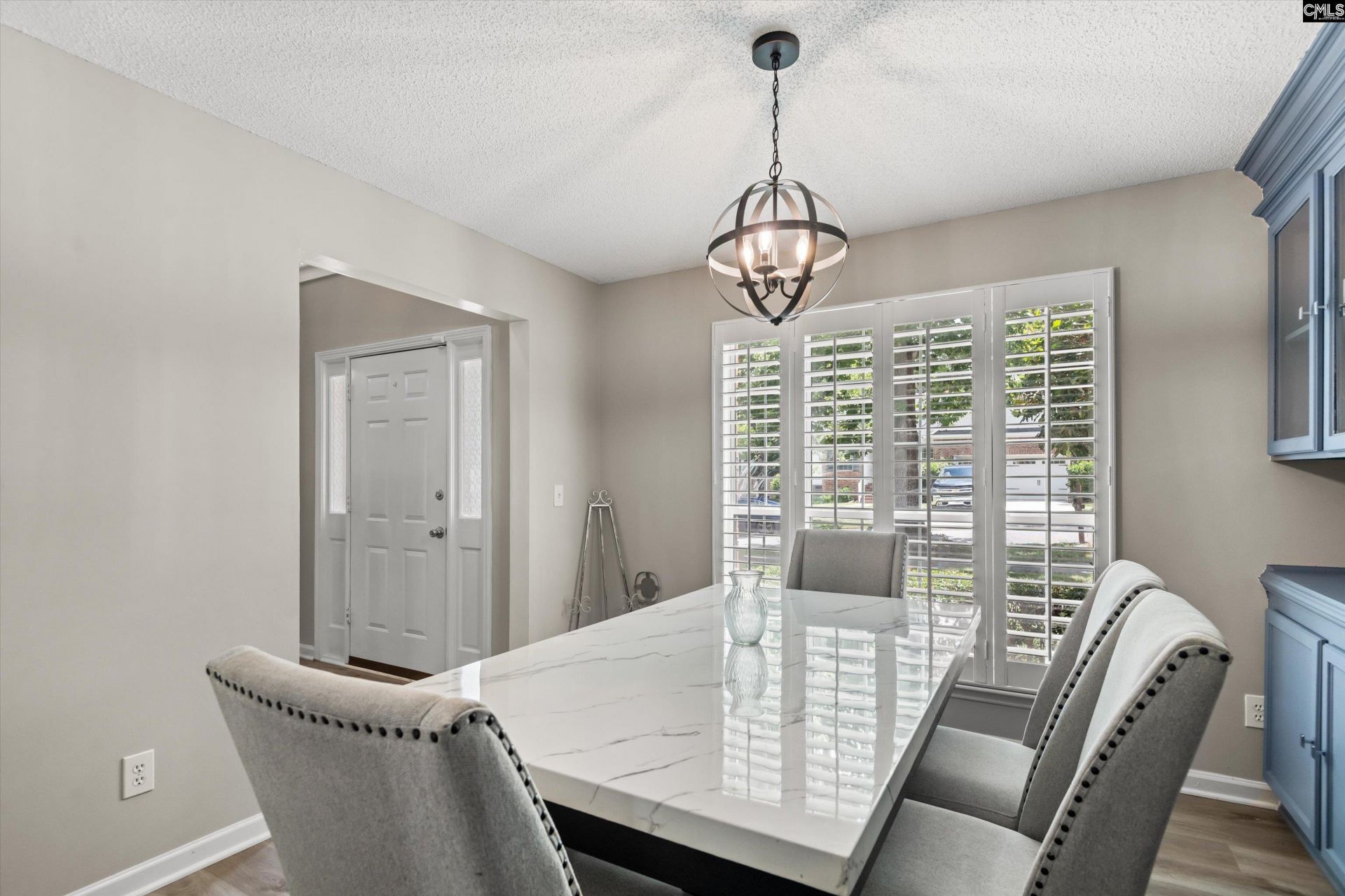 11 Red Cedar Drive  Photo 6