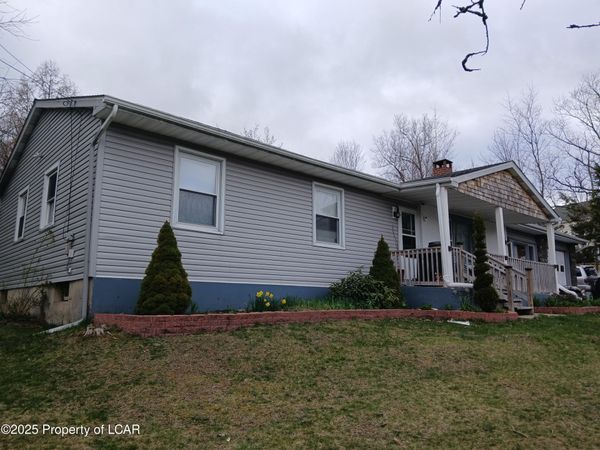 126 Clouds Boulevard, Hazle Twp, PA 18201