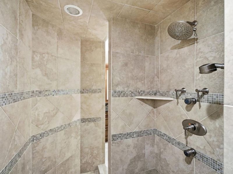 8100 Chinquapin Lane, Indian Hill, OH 45243 Photo 40
