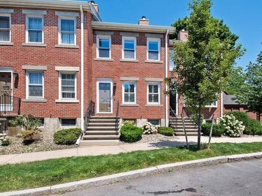 82 Captains Row, Unit 82, Chelsea, MA 02150