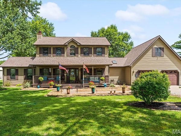 1431 Old State Route 13 , New Athens, IL 62264