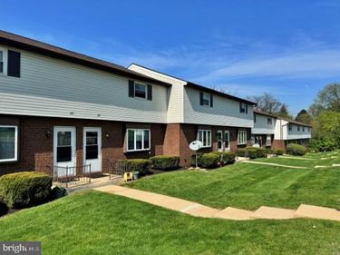 215 CATALPA LANE , RED LION, PA 17356