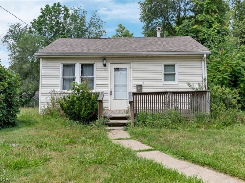 731 14th Street SE, Massillon, OH 44646 Photo 2