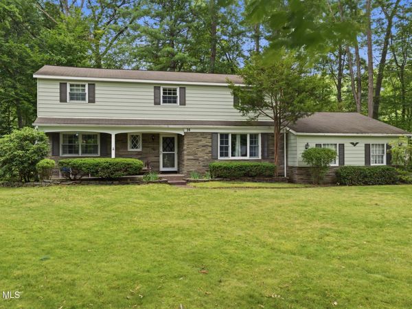14 Barcelona Drive, Clifton Park, NY 12065