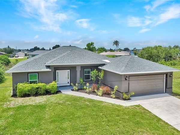 918 NE 12th ST, CAPE CORAL, FL 33909