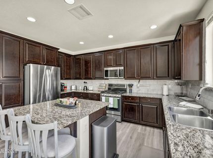 10677 Foxberry Park Drive, Reno, NV 89521 Photo