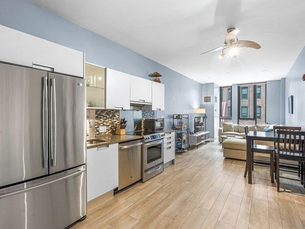 346 Congress St, Unit 203, Boston, MA 02210