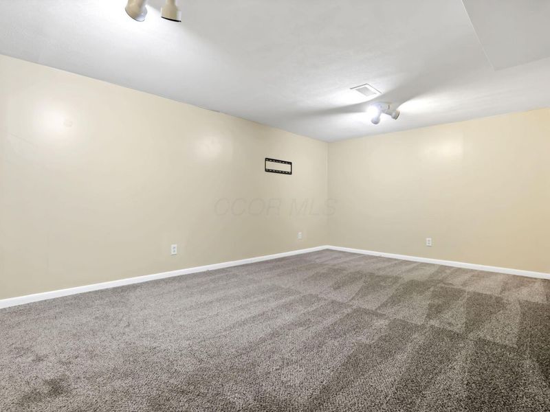 5892 Snowdrop Avenue, Galloway, OH 43119 Photo 30