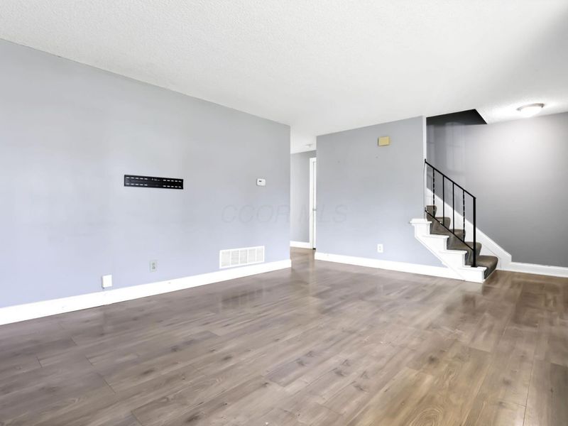 5892 Snowdrop Avenue, Galloway, OH 43119 Photo 6