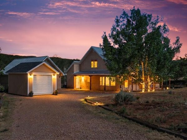 57 Vallecitos Road, Tijeras, NM 87059