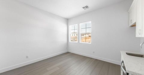 460 Hutchinson Drive, Unit Willows 10, Sparks, NV 89441 Photo