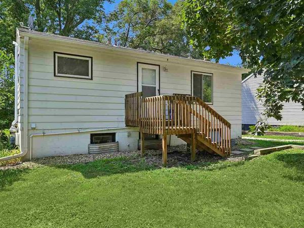 718 7th Avenue, Coralville, IA 52241