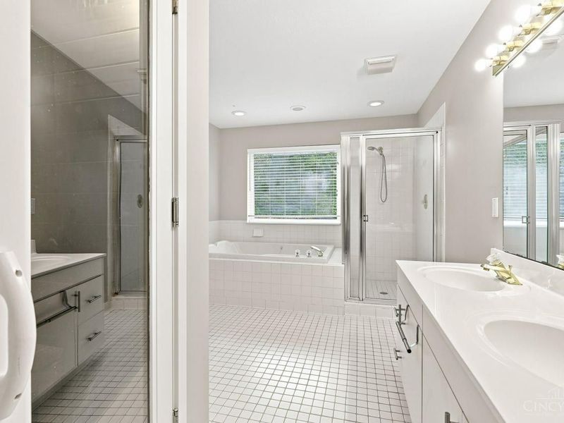 5055 Bristol Court, Loveland, OH 45140 Photo 18