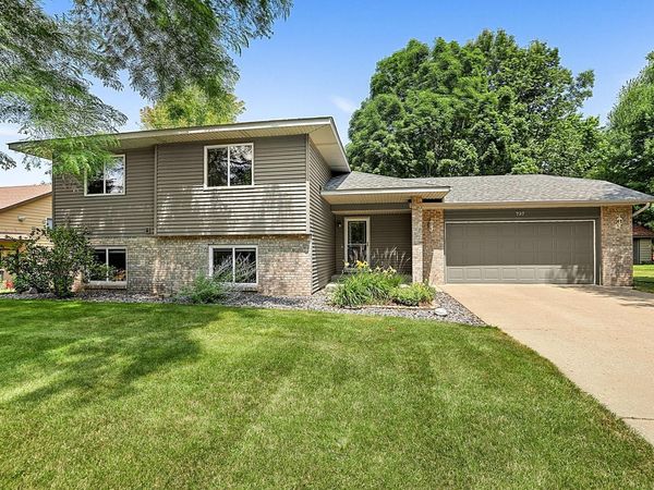 737 4th Street N, Sartell, MN 56377
