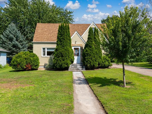 503 N Elm Street, Belle Plaine, MN 56011