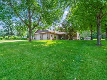 3123 Crestwood Drive NE, Alexandria, MN 56308