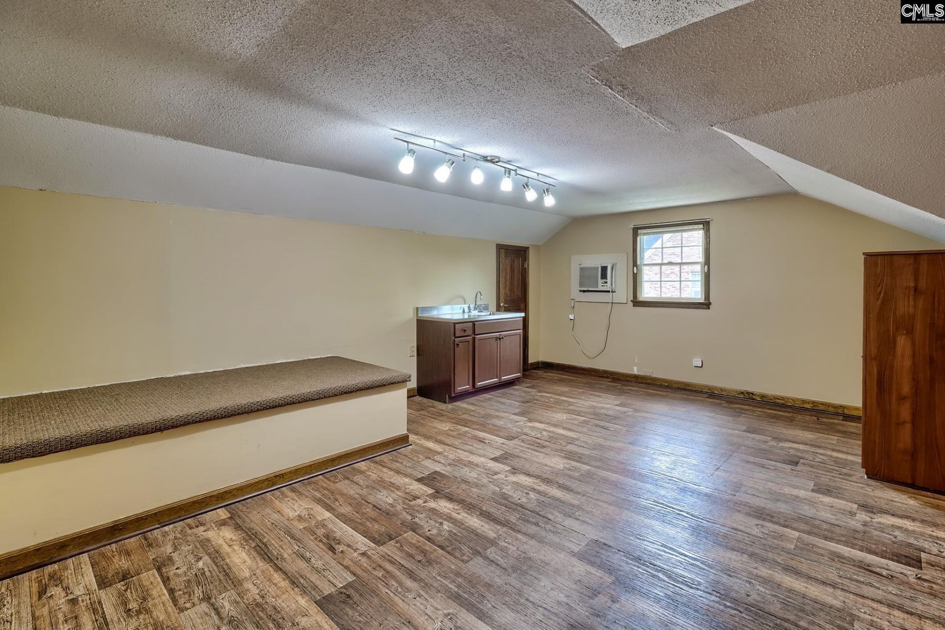 109 Kerryton Road Photo 39