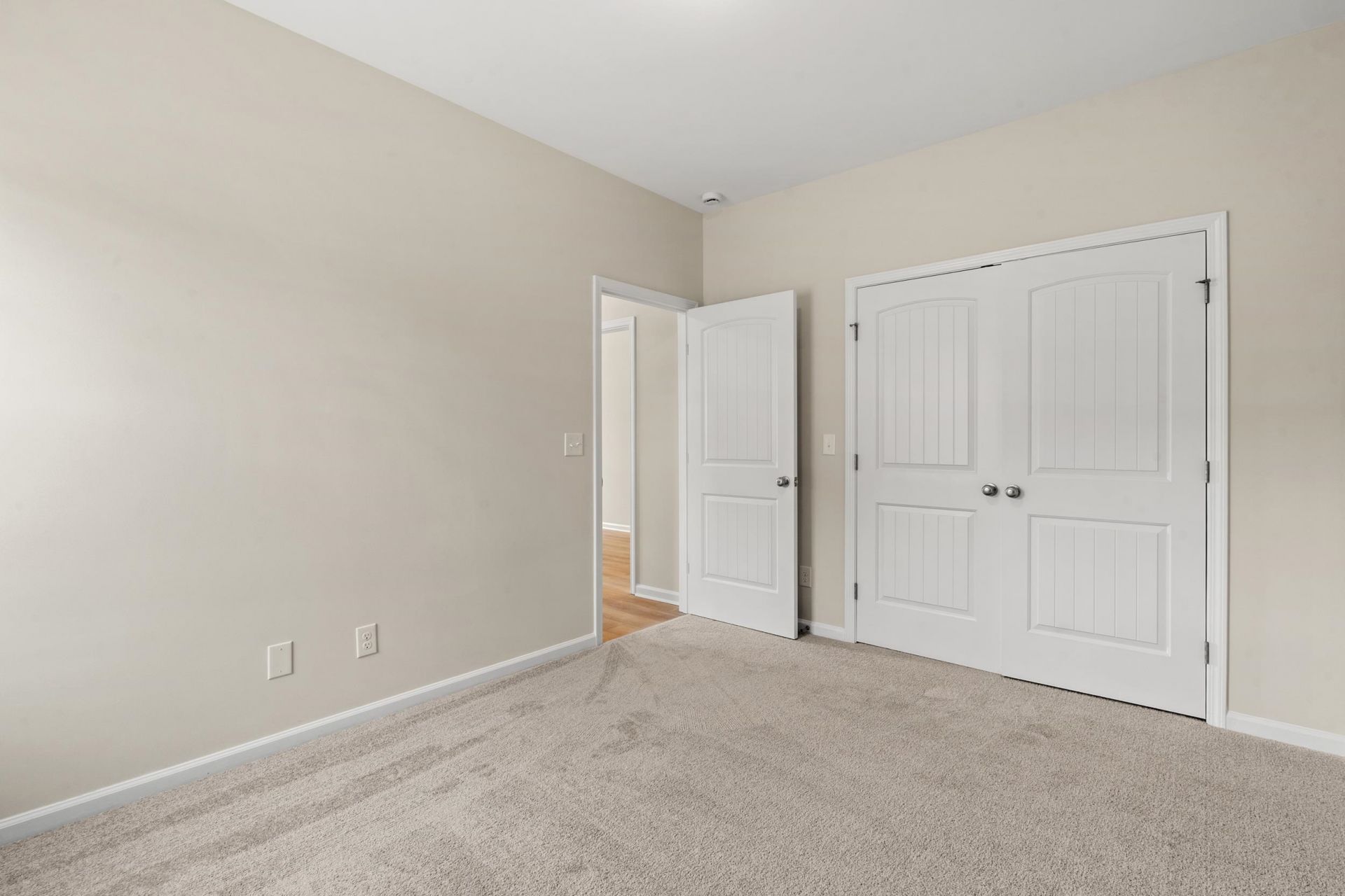 1134 W Business 9  Photo 15