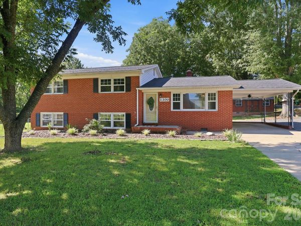 1300 Montgomery Avenue , Albemarle, NC 28001