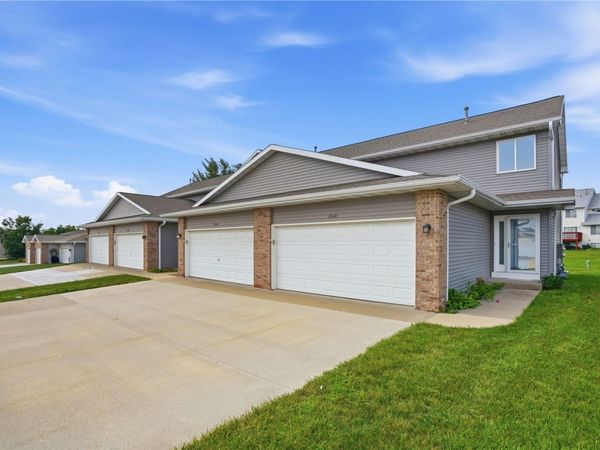 2640 Pheasant Ridge Court , Marion, IA 52302