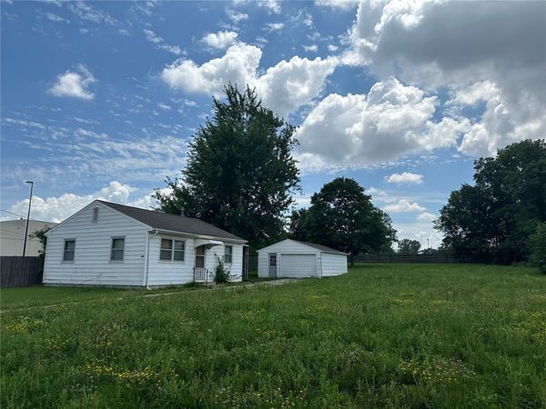1635 & 1639 Center Street NE, Cedar Rapids, IA 52402