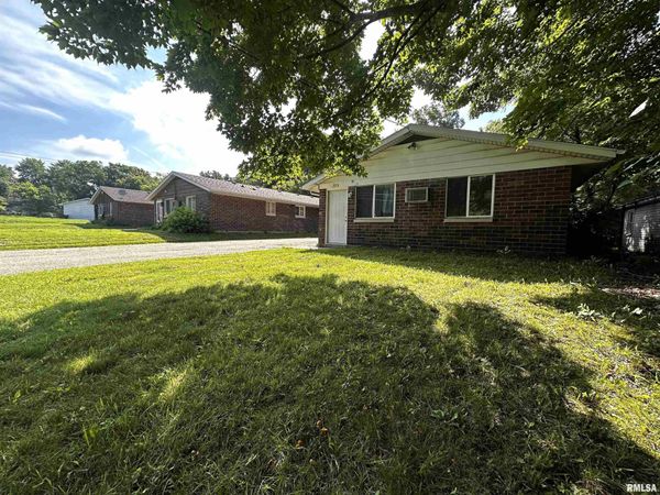 3310-3312 W SYLVAN Lane, Peoria, IL 61615