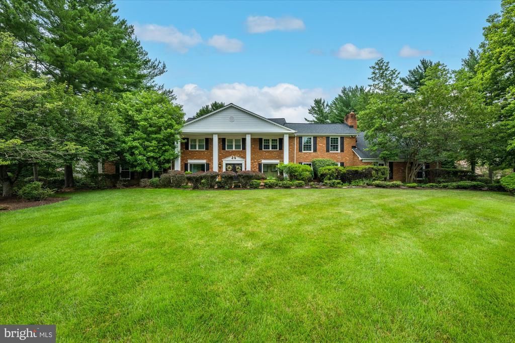 9501 Brian Jac Lane, Great Falls, VA 22066 Main Photo