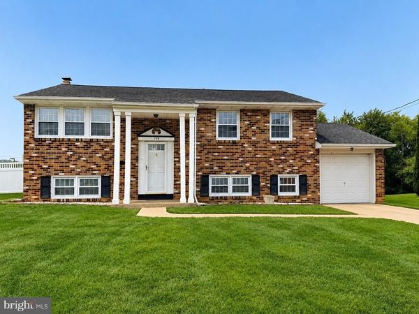 104 CHATHAM ROAD, BLACKWOOD, NJ 08012