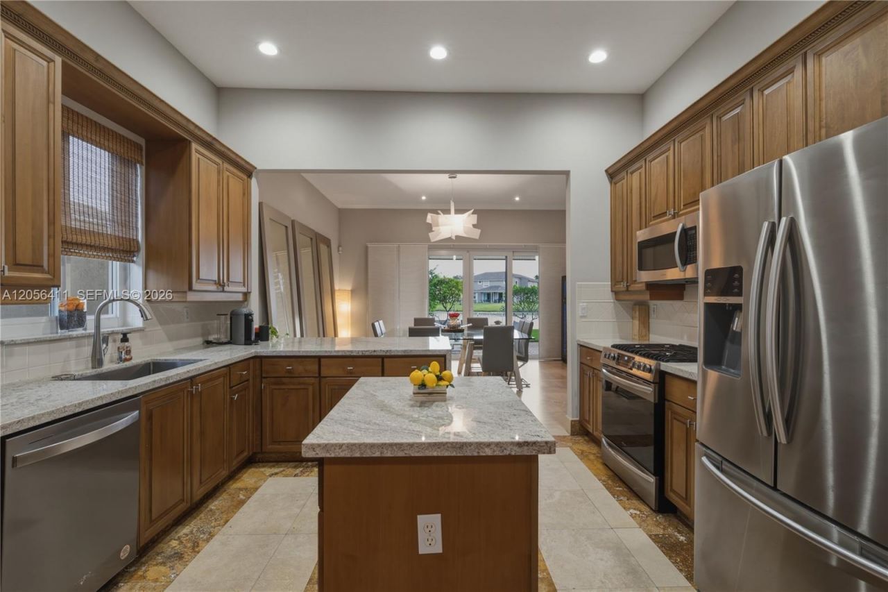 1032 NW 139th Ter , Pembroke Pines, FL 33028 Photo