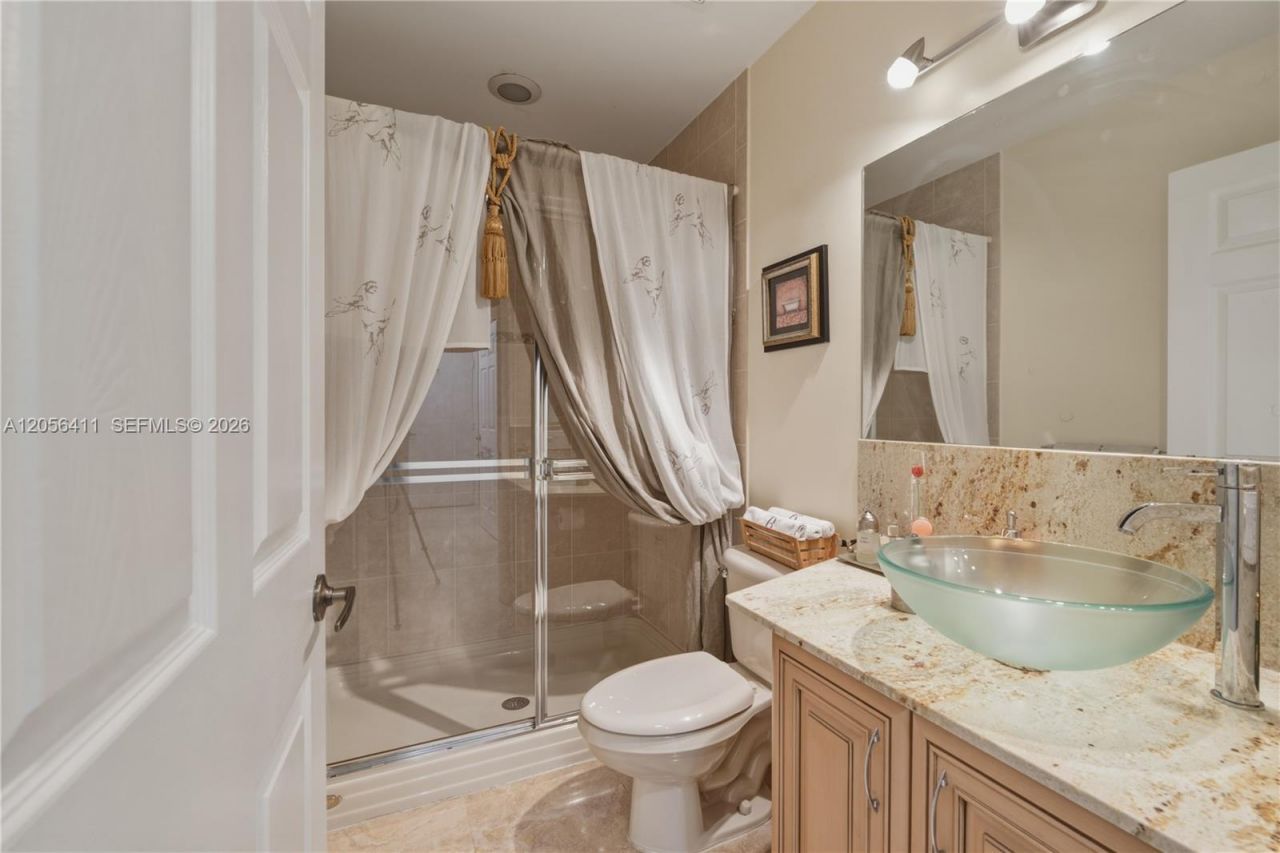 1032 NW 139th Ter , Pembroke Pines, FL 33028 Photo