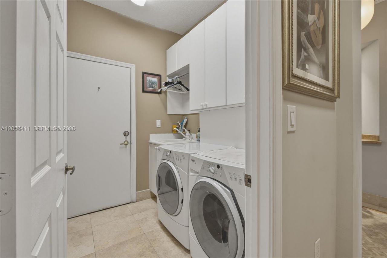 1032 NW 139th Ter , Pembroke Pines, FL 33028 Photo