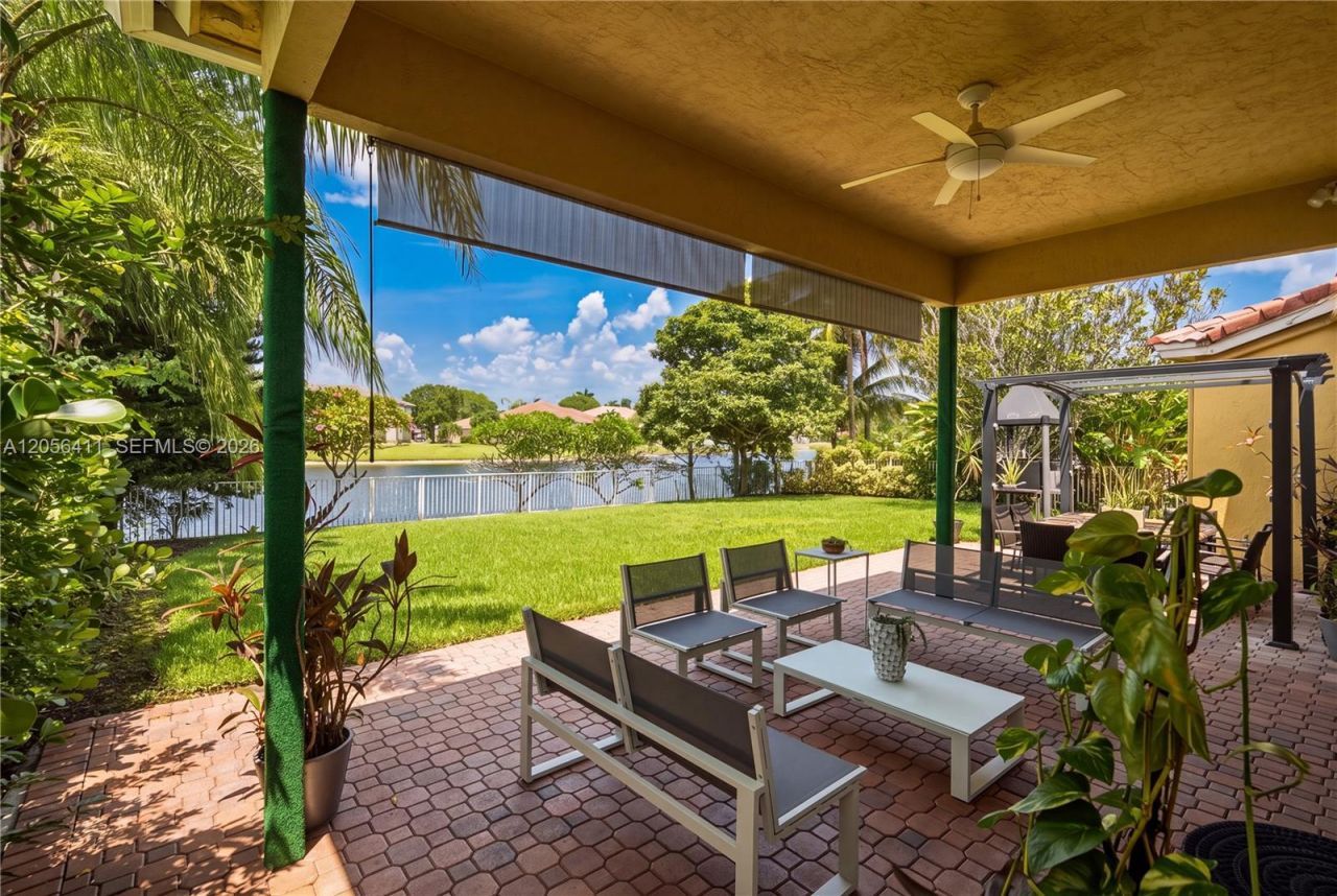 1032 NW 139th Ter , Pembroke Pines, FL 33028 Photo