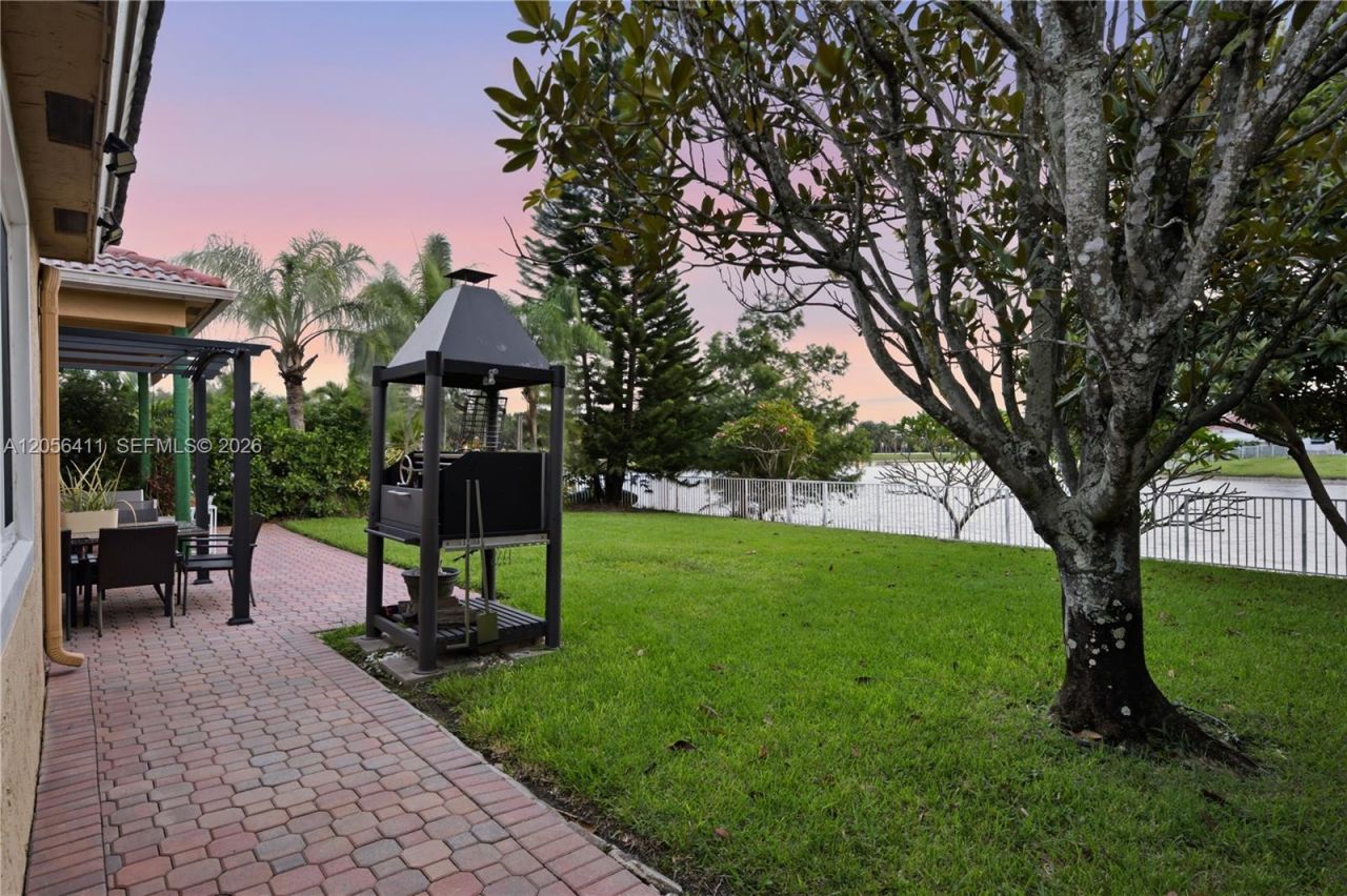 1032 NW 139th Ter , Pembroke Pines, FL 33028 Photo