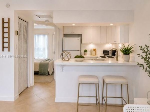 345 Michigan Ave , Unit 19, Miami Beach, FL 33139