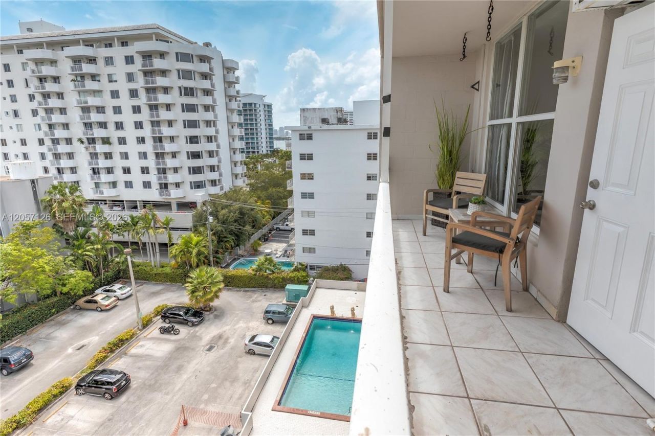 1300 Lincoln Rd, Unit B802, Miami Beach, FL 33139 Photo