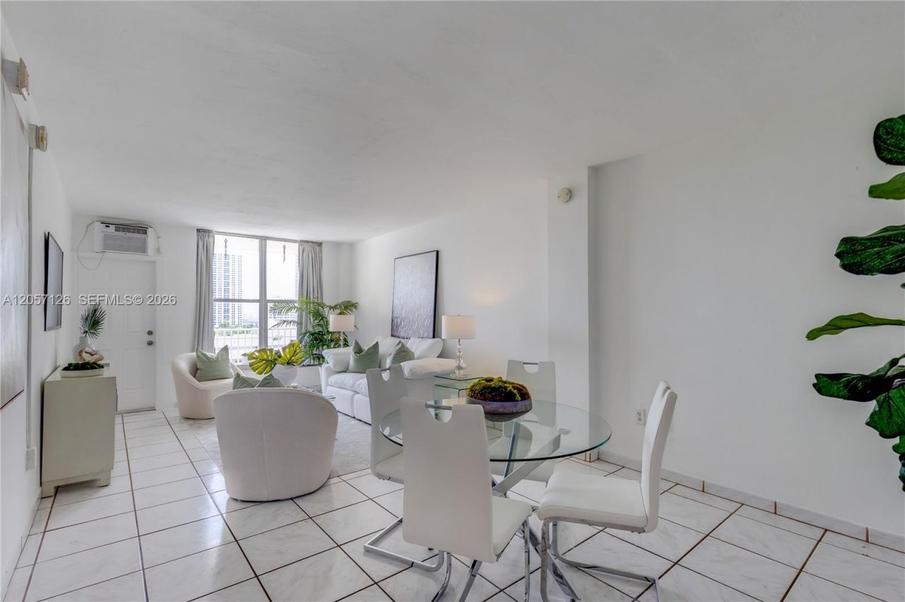1300 Lincoln Rd, Unit B802, Miami Beach, FL 33139 Photo