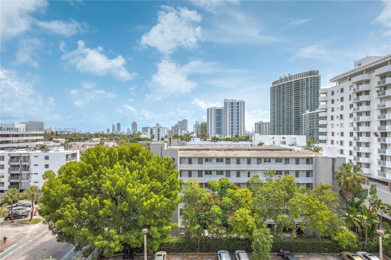 1300 Lincoln Rd, Unit B802, Miami Beach, FL 33139 Photo