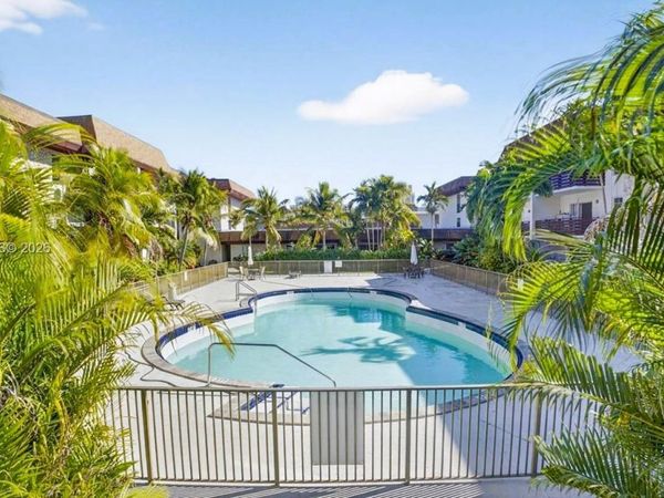 7483 SW 82nd St , Unit A102, Miami, FL 33143
