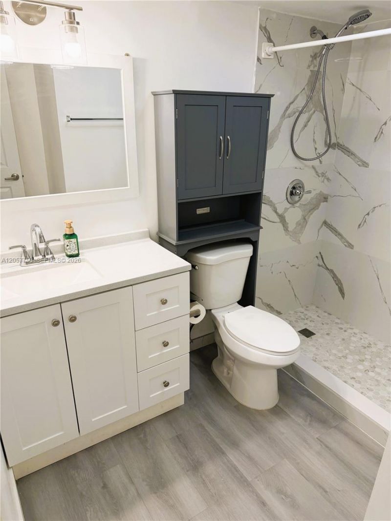 7483 SW 82nd St , Unit A102, Miami, FL 33143 Photo