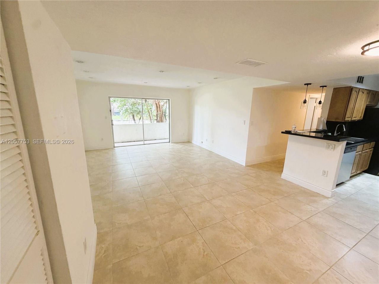 7483 SW 82nd St , Unit A102, Miami, FL 33143 Photo