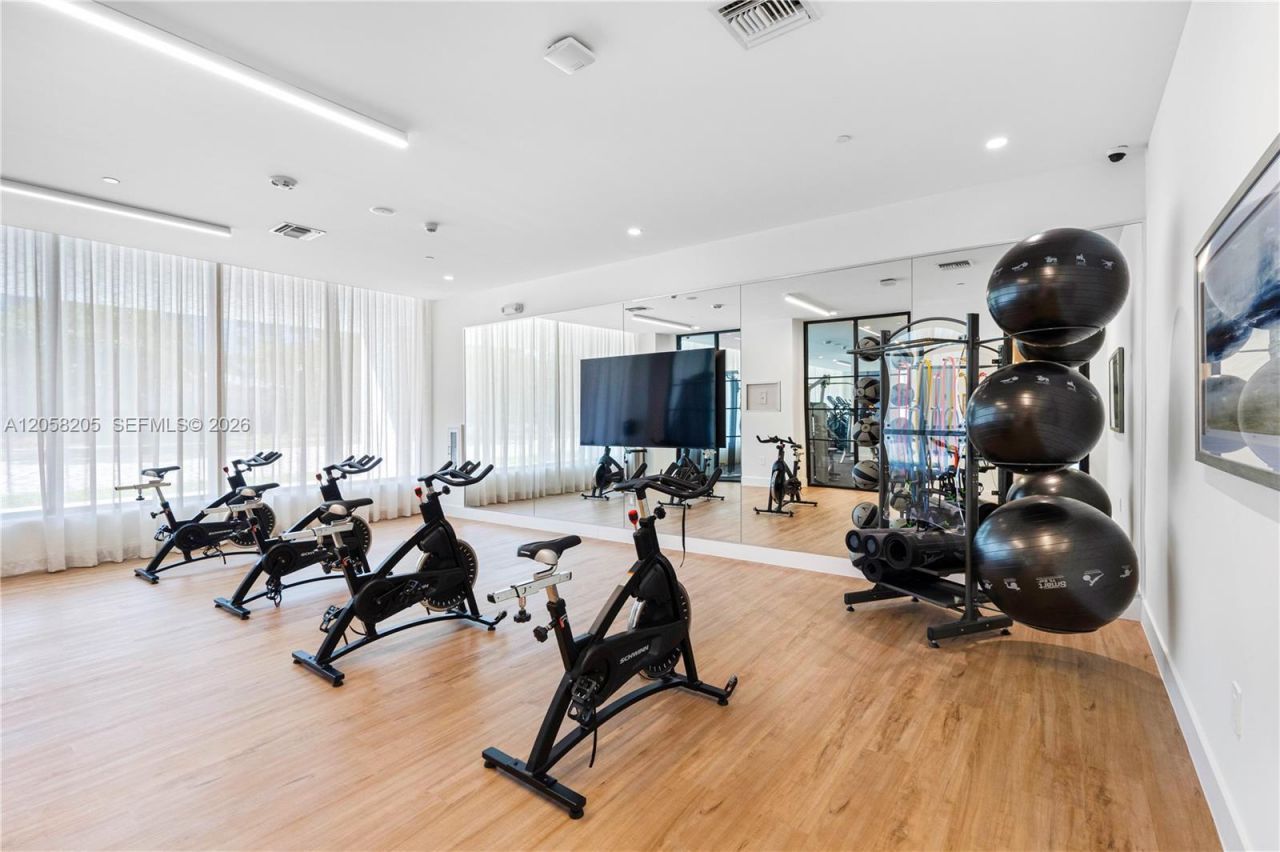 208 N Federal Hwy, Unit PH 827, Pompano Beach, FL 33062 Photo