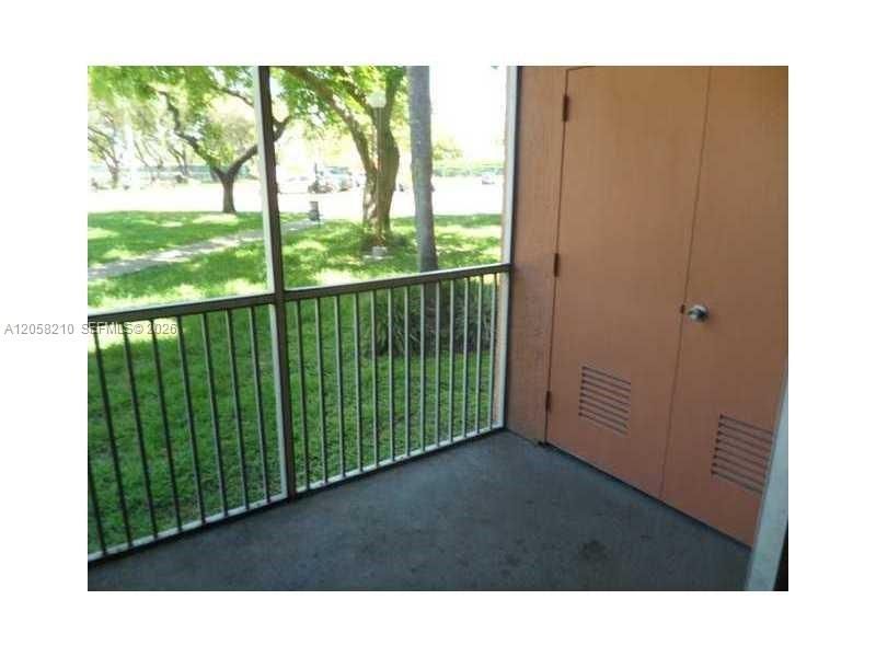 8343 Lake Dr, Unit 101, Doral, FL 33166 Photo