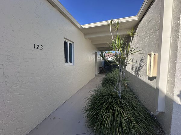 2671 Boundbrook Boulevard, Unit 123, West Palm Beach, FL 33406